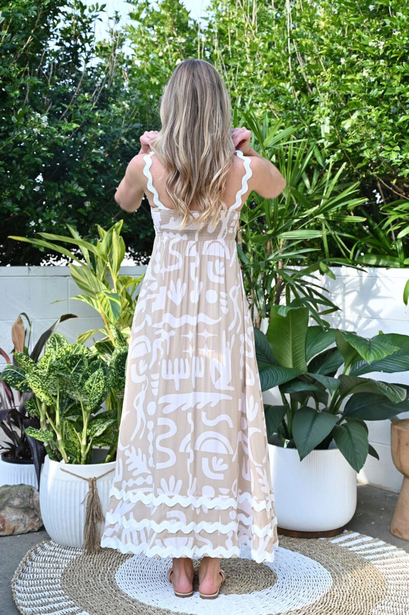 Milos Scallop Maxi - Beige - Image 6